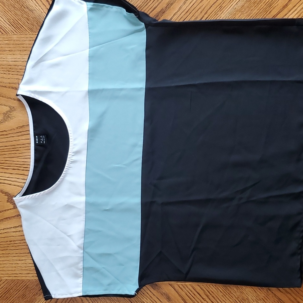 Short sleeve blouse